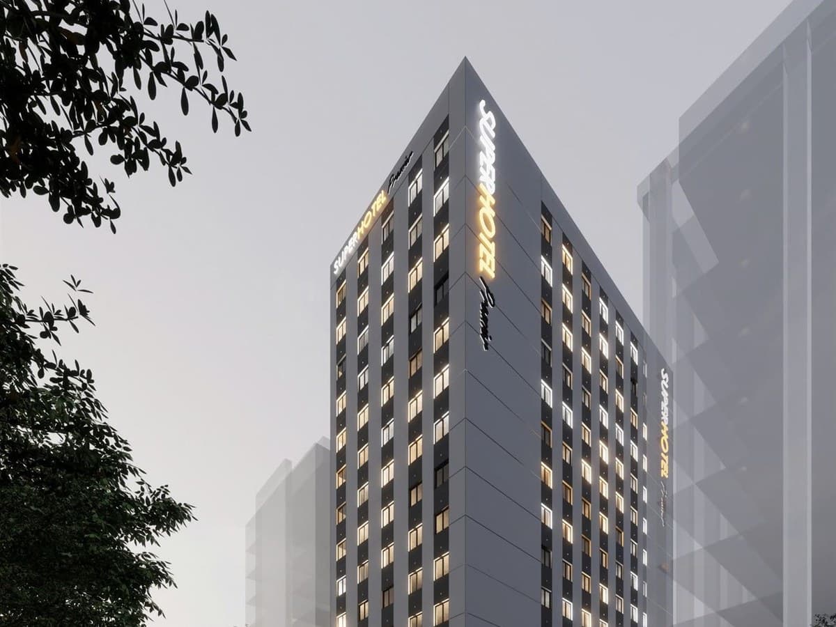 Super Hotel